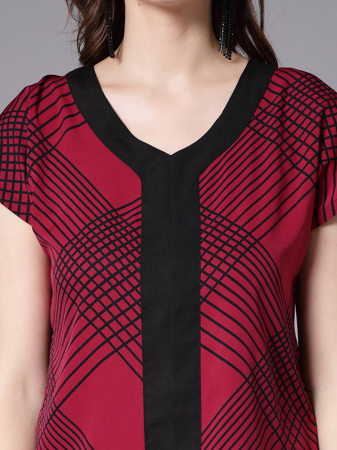 Style Quotient Women Smart Contrast Top with drop Shoulder V-neck Top-Tops-StyleQuotient